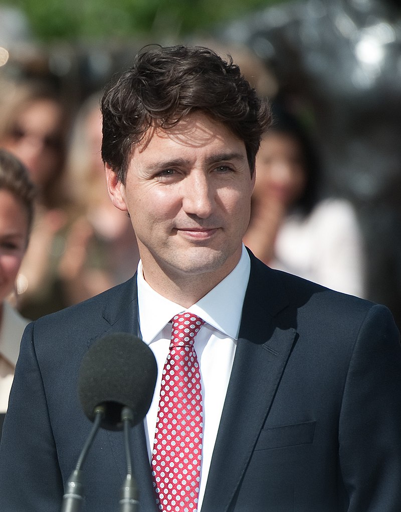 加拿大歷史上第二年輕的總理杜魯道（Justin Trudeau），今日向媒體否認「不當觸摸女記者」的指控，並強調自身長期關注性侵犯議題。   圖／翻攝自維基百科