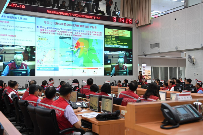 行政院長賴清德表示，瑪莉亞颱風是今年第一個侵襲台灣的颱風，氣象局預估其路徑將為北部、東北部及中部各地帶來強風豪雨。   圖：行政院/提供