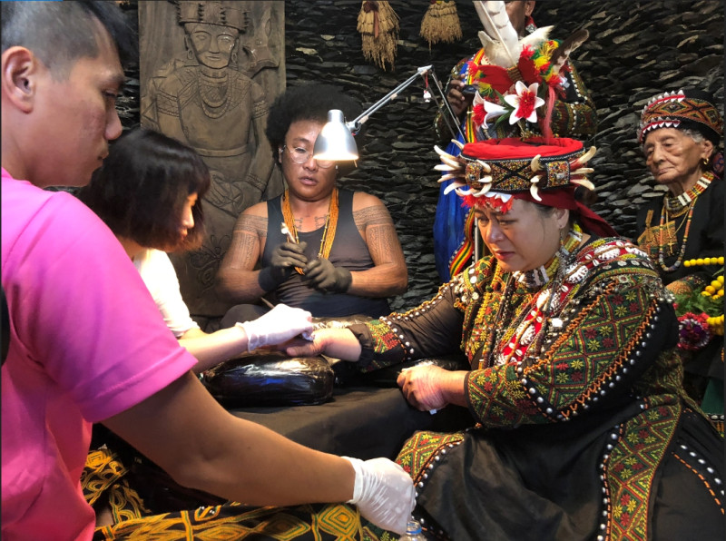 青葉社區2018部落收獲祭「看見紋畫」之系列活動已正式開幕。   圖：屏東縣政府/提供
