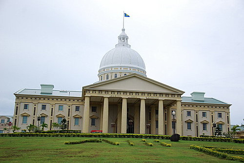 號稱「小白宮」的帛琉總統府是台灣出錢蓋的。   圖 : 翻攝自showerlin.pixnet.net