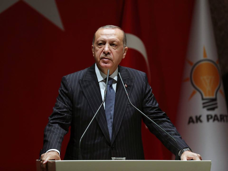土耳其總統艾爾段強勢統治，連續延長緊急狀態7次，嚴格限制言論自由，2年來有5萬多人被捕。   圖：翻攝艾爾段臉書