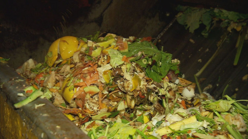 山東針對每日過剩的廚餘，進行新的垃圾處理模式。   圖：翻攝自廚餘再生之路／Youtube