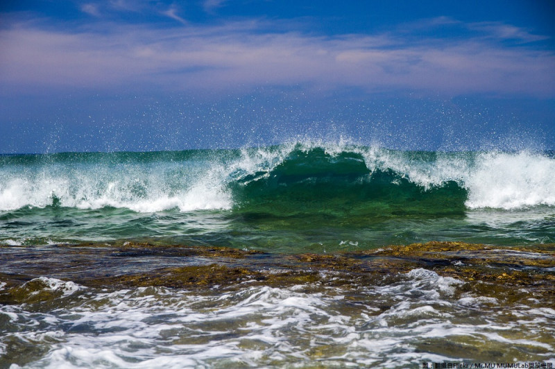中央氣象局在今(21)10:52在蘭嶼已觀測到浪高1.8米的長浪。圖為資料照片。   圖：翻攝自Flickr／Mr.MU MUMULab開放權限