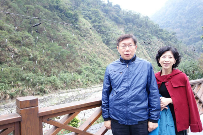 台北市長柯文哲（左）與妻子陳佩琪（右）。   圖：翻攝陳佩琪Peggy臉書