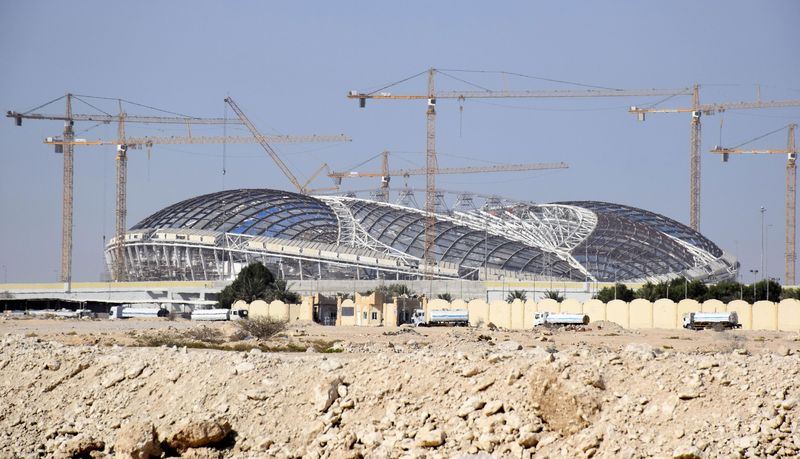 2022世界盃足球賽在卡達舉辦。圖為還在建造的足球場。   圖／共同社