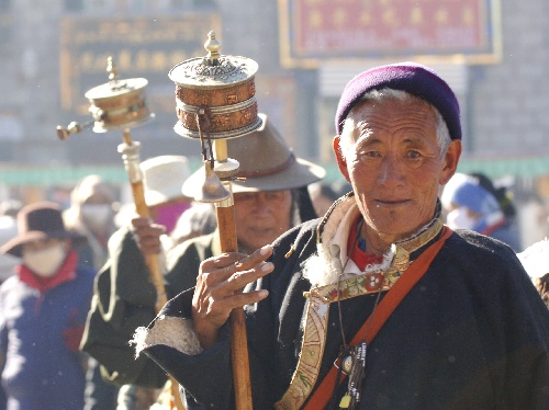 中國宣佈，任何促進藏族語言、文化和宗教，保護地方生態環境的群眾活動，都屬於勾結“境外反華勢力”鼓吹西藏獨立的行為。   圖 : 翻攝自搜狐