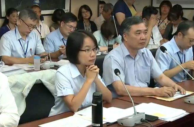 吳音寧昨天將到台北市議會報告，堅持照體制法規「只報告不備詢」。   圖：翻攝直播