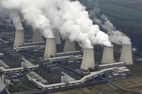 陸媒報導，中國國家能源局7月已把11個省市自治區共34部燃煤發電機組移出停建、緩建名單，重啟建設以投入發電。   圖 : 翻攝自百科網