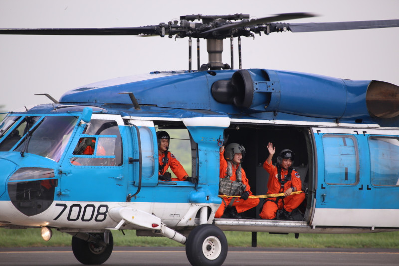 空軍救護隊S-70C直升機。   圖 : 嘉義縣政府/提供