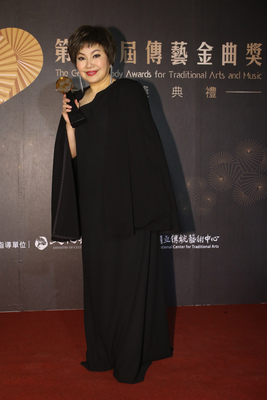 第29屆傳藝金曲獎頒獎典禮11日晚間在台灣戲曲中心舉辦，資深歌仔戲演員唐美雲（圖）榮獲年度最佳演員獎。   圖/傳藝中心提供