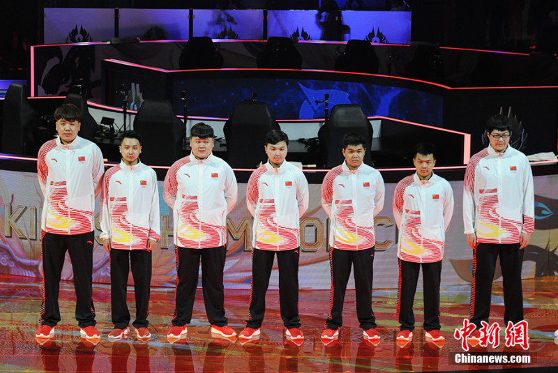 中國代表隊制服。   圖：翻攝自 中新社微博