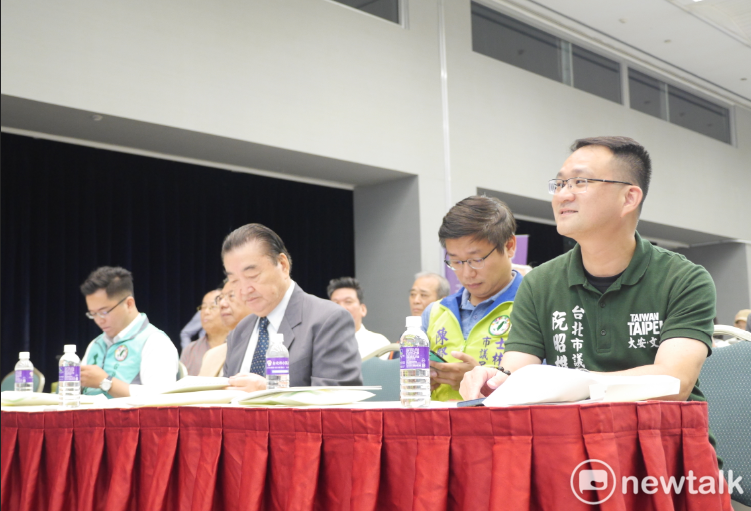 台北市小英之友會第2屆第3次會員大會，不少議員都有參與。
    圖：聶良恩／攝