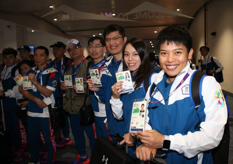 台灣亞運國家代表隊搭乘包機前往印尼。   圖：體育署/提供