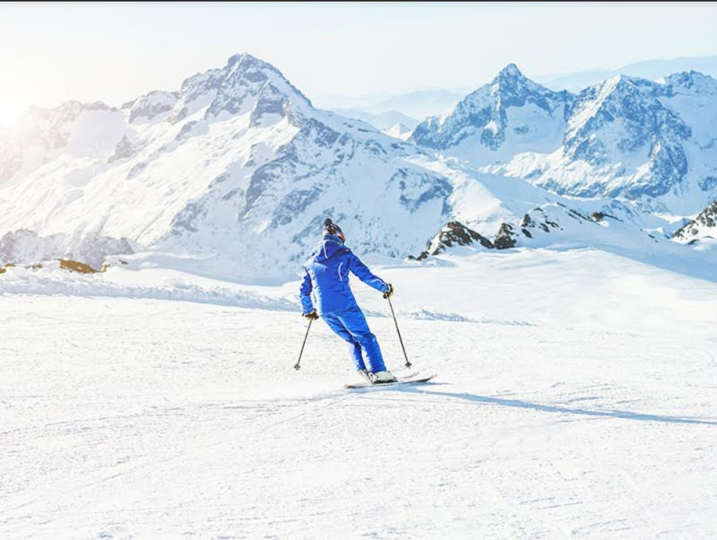 針對不同滑雪族群的需求，日本滑雪營準備了6大雪場。   圖：易遊網/提供