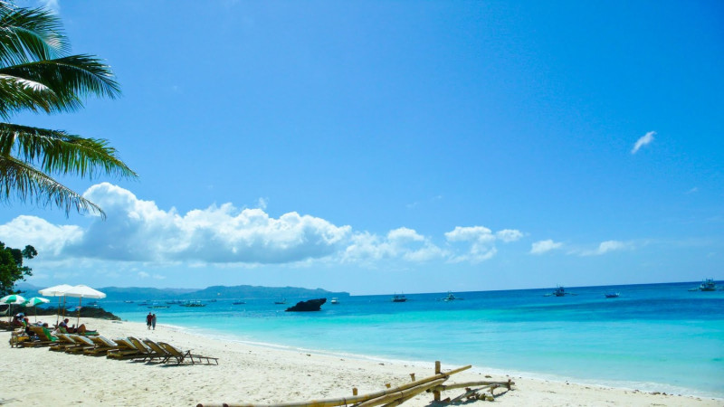 長灘島是近年旅客出國度假首選，以美麗沙灘聞名。   圖 : 翻攝自taipeisong.pixnet.net