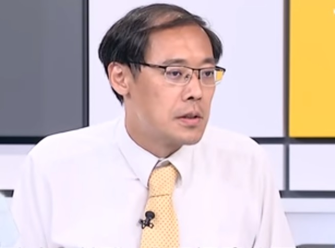 國民黨前發言人楊偉中驚傳因要救溺水女兒，今（30）日不幸溺斃庫克群島。   圖：翻攝Youtube