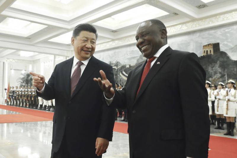 習近平昨（３）日於中非合作論壇宣布，將以600億美元支持對非的「八大行動」，此舉引發大批中國網友不滿。   圖 : 翻攝自中新社