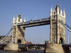 英國「獨立報」報導，調查顯示超過260萬名原本支持脫歐者現在轉變態度，改為支持英國繼續留在歐盟。圖為倫敦橋。   圖 : 翻攝自百度百科