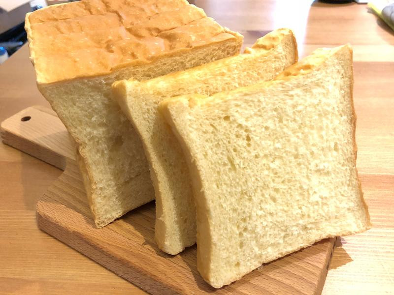台北市衛生局抽驗學校附近早餐店吐司、超商麵包，結果全數符合規定。   圖：翻攝料理123社團