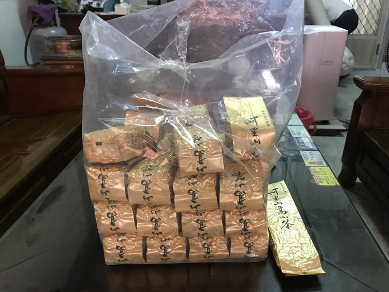 台南市鹽水區一名王姓里長參選人，涉嫌以茶葉及白米賄選。   圖：台南地檢署/提供