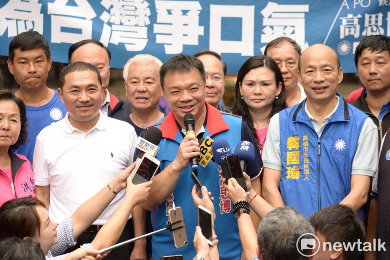 國民黨台南市長參選人高思博邀新北市長參選人侯友宜、高雄市長參選人韓國瑜到台南，三人合體大談台灣價值，要找回傳統的「人情義理」。   圖：黃博郎/攝