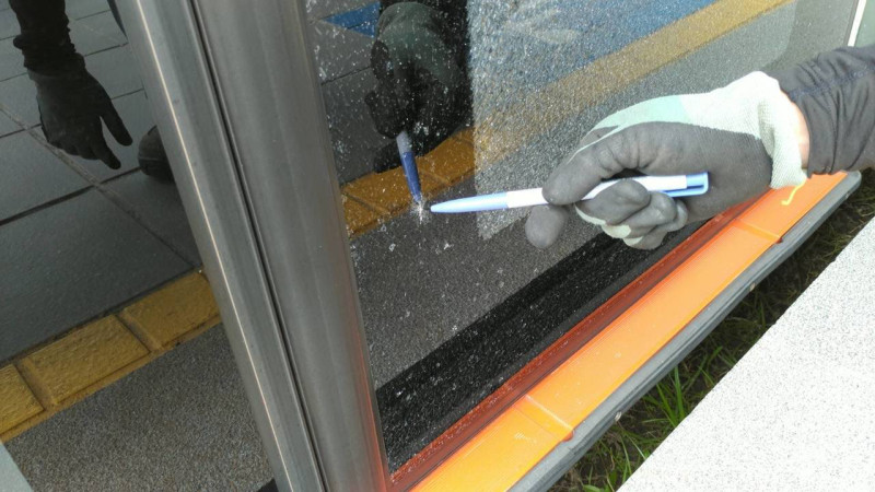 高雄輕軌今（27）日傳出車體玻璃破碎。   圖：高雄捷運/提供