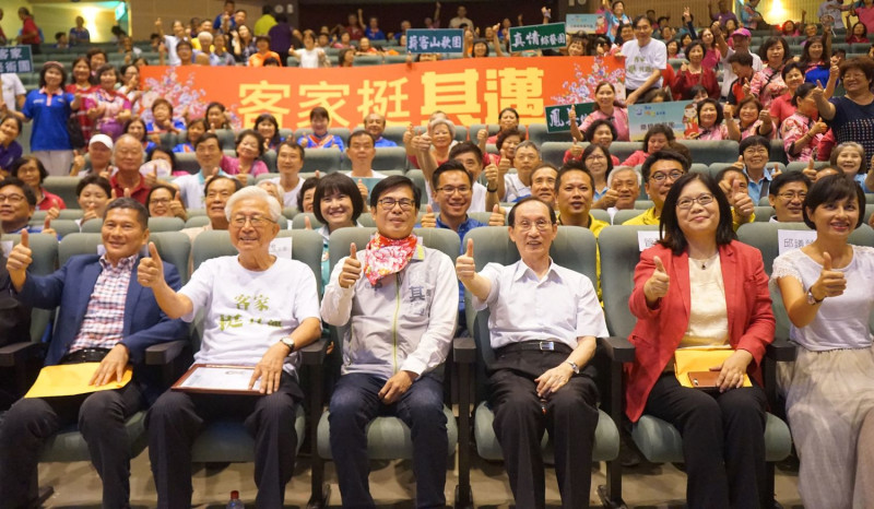 日前韓國瑜對母語教學的態度引發各界譁然，今日陳其邁於客家後援會中指出，若當選市長，會追加預算來保存客家文化。   圖：陳其邁競選辦公室/提供