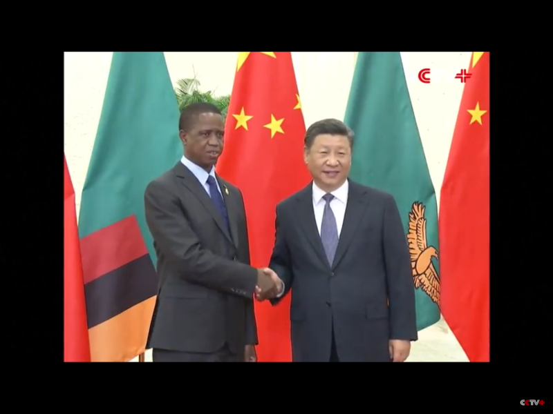 非洲國家尚比亞（Zambia）是中國「一帶一路」倡議其中一站，圖為中國國家主席習近平和尚比亞總統倫古（Edgar Lungu，左）。   圖：翻攝自Youtube