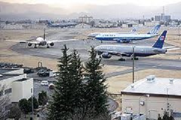 日本政府有意新設一條通過東京上空的羽田機場新航線，但因為新航線經過駐日美軍橫田基地的管制空域，目前仍未獲美方同意。   圖 : 翻攝自wikiland.com