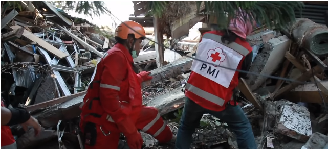 印尼強震造成土壤液化，至少還有5000人失蹤。   截自youtube