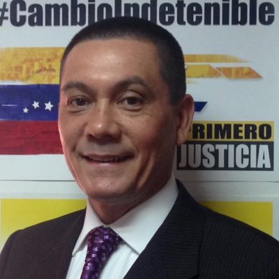 委內瑞拉司法部長今天表示，反對派議員阿爾班在情報機構總部的拘留中心跳樓自殺。   圖 : 翻攝自twitter