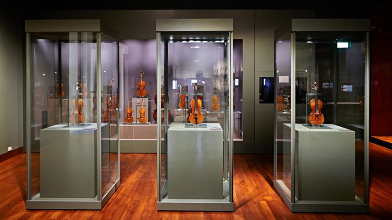 奇美博物館目前擁有全球數量最多，也最全面的小提琴收藏。   圖：截自奇美博物館