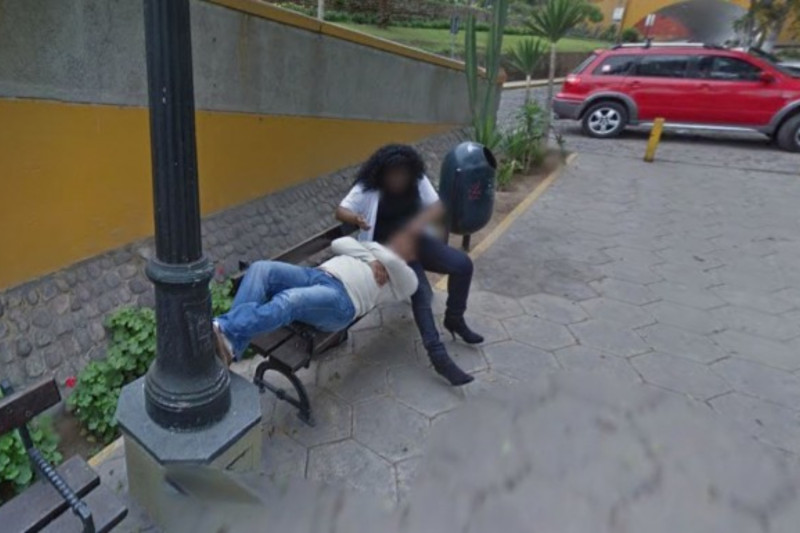 秘魯一名男子日前使用 Google 地圖導航，竟發現老婆跟小王 2013 年在路邊親熱畫面。   