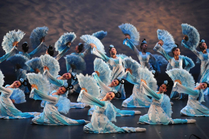 台灣蘭陽舞蹈團，堅持嚴謹的基礎訓練，培養無數優秀的舞者。   圖：截自2018丟丟銅蘭城國際音樂節官方網站