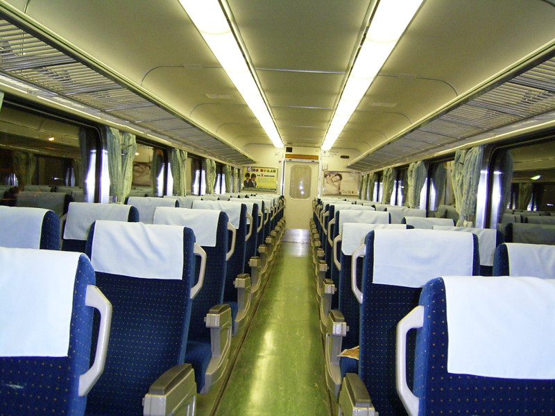 台鐵實施新自強號雙人乘務，除原先合格駕駛外，將再投入238名學習司機員及機車助理一併排班調度。   圖：台灣鐵路管理局/提供