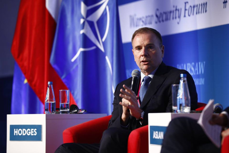 美軍駐歐洲陸軍部隊指揮官霍吉斯出席波蘭「華沙安全論壇」警告，美國極可能在15年內與中國進行戰鬥,但並非不可避免。   圖：翻攝「華沙安全論壇」臉書