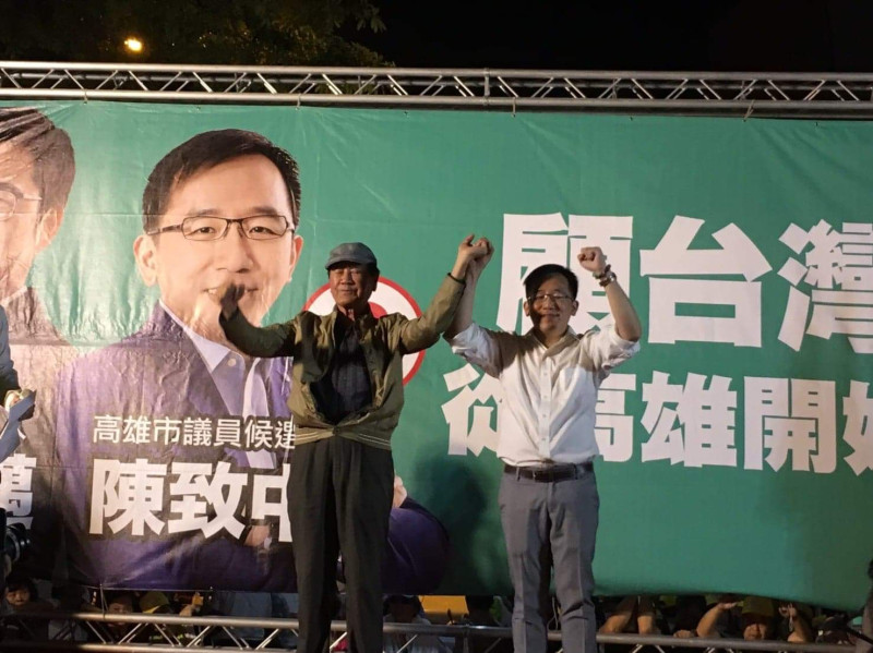 前台南縣長陳唐山（左）。   圖：陳致中競選辦公室/提供