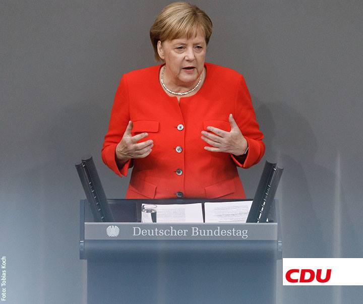 德國總理梅克爾(Angela Merkel)即將結束她長達16年的總理生涯，而她卸任前接受《南德意志報》專訪，回首自己擔任總理的生涯。   圖：翻攝CDU臉書（資料照）