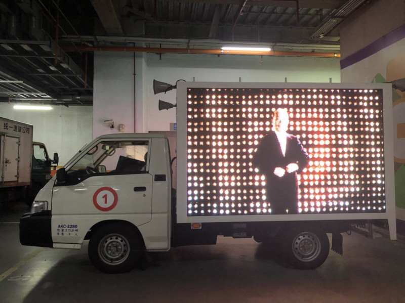 蘇貞昌的競選宣傳車，視覺效果一流。   圖 : 蘇貞昌競選辦公室/提供