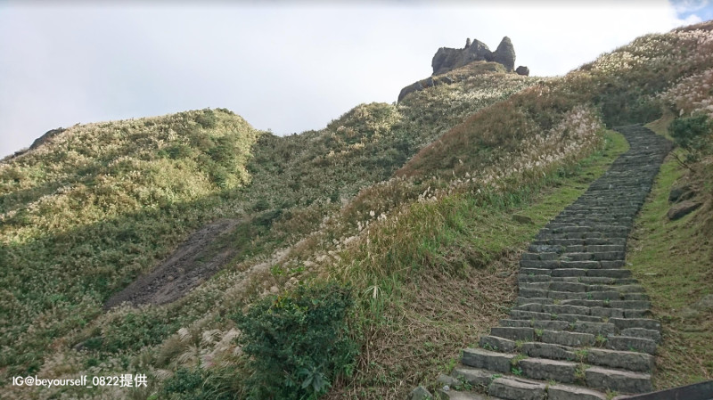 「無耳茶壺山步道」是個鍛鍊體力、欣賞美麗北海岸景緻的好地方。   圖：翻攝自instagram beyourself_0822／開放權限