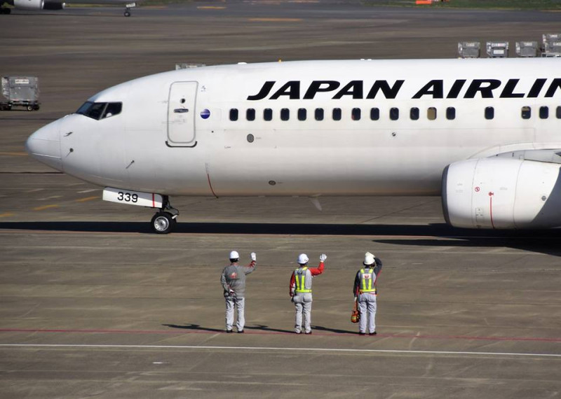 日本航空1駕自英國倫敦要飛回東京的班機，副機長驚傳酒測值超標被捕，該公司已允諾修改禁酒標準。   圖：翻攝日本航空臉書