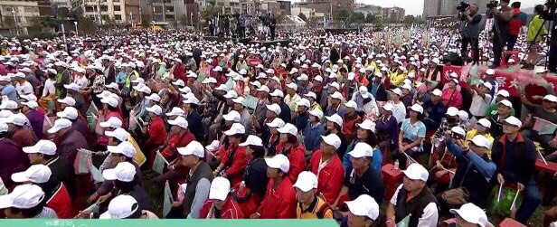 鄭文燦南桃園競選總部周六上午成立，人潮擠爆會場。   照片：民眾提供