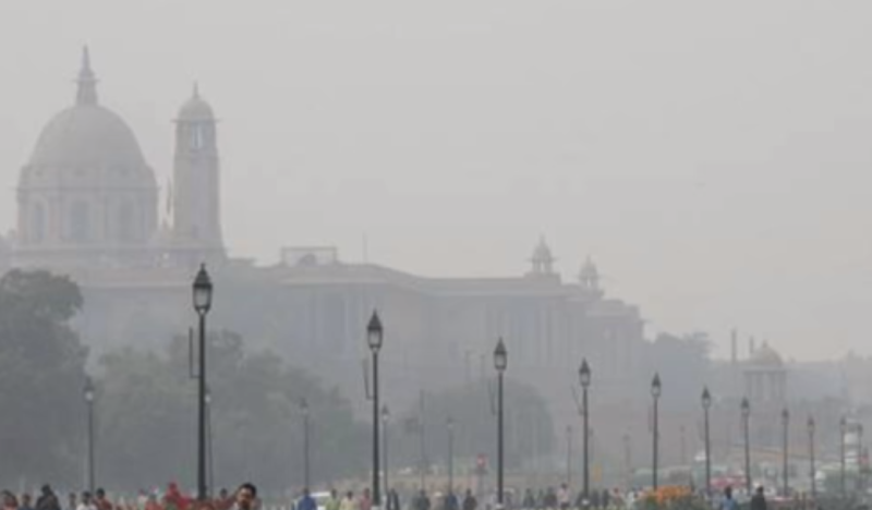 印度每年有超過100萬人死於霧霾，在全球主要城市中，德里（Delhi）空氣品質最糟。   圖：翻攝Youtube