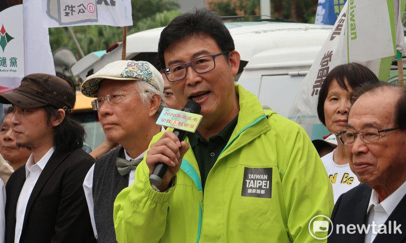 民進黨台北市長候選人姚文智9日上午出席東京奧運正名活動。   圖：林朝億/攝