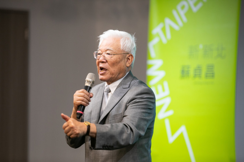 前台北縣長尤清力讚蘇貞昌是第一名的台北縣長，也是第一名的行政院長，執行能力有目共睹。   圖：蘇貞昌競選辦公室／提供