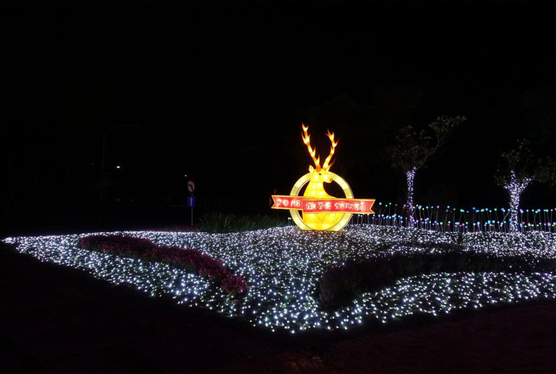 宜蘭「奇幻耶誕」燈海。   圖：臉書宜蘭ㄚ欣的美食日誌／授權