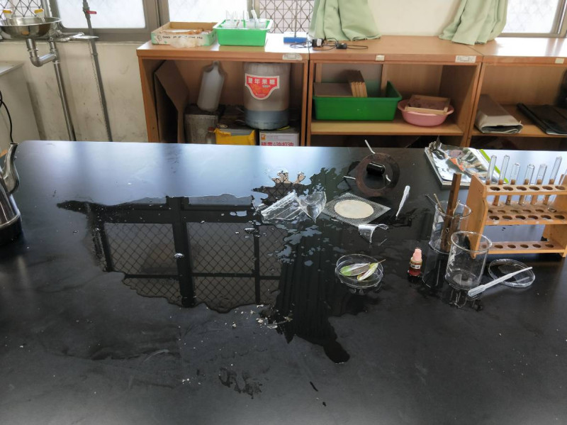 今（23）日上午9時42分，高雄市國昌國中5樓生物實驗室傳出燒燙傷意外。   圖 ： 翻攝自網路