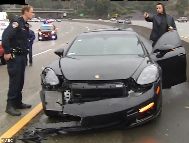 NBA勇士隊球星柯瑞（Stephen Curry）驚傳發生車禍。   圖/翻攝自abc7newsbayarea推特