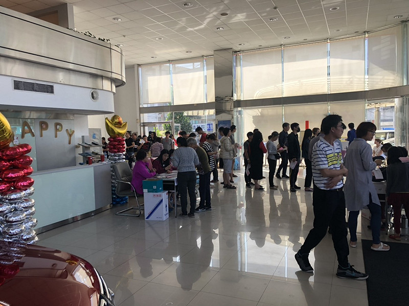 台中市南區投票人潮。   圖：網友／提供