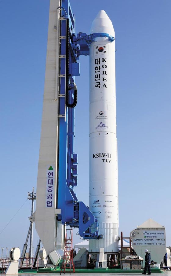 今（28）日下午4時，南韓將歷史性試射自主研發火箭「NOORI號」，耗資1兆9572億韓元（約新台幣535億元）的這項航太計畫，將在300秒內決定是否能實現「宇宙強國之夢」。   圖：韓國航空宇宙研究院／擷取